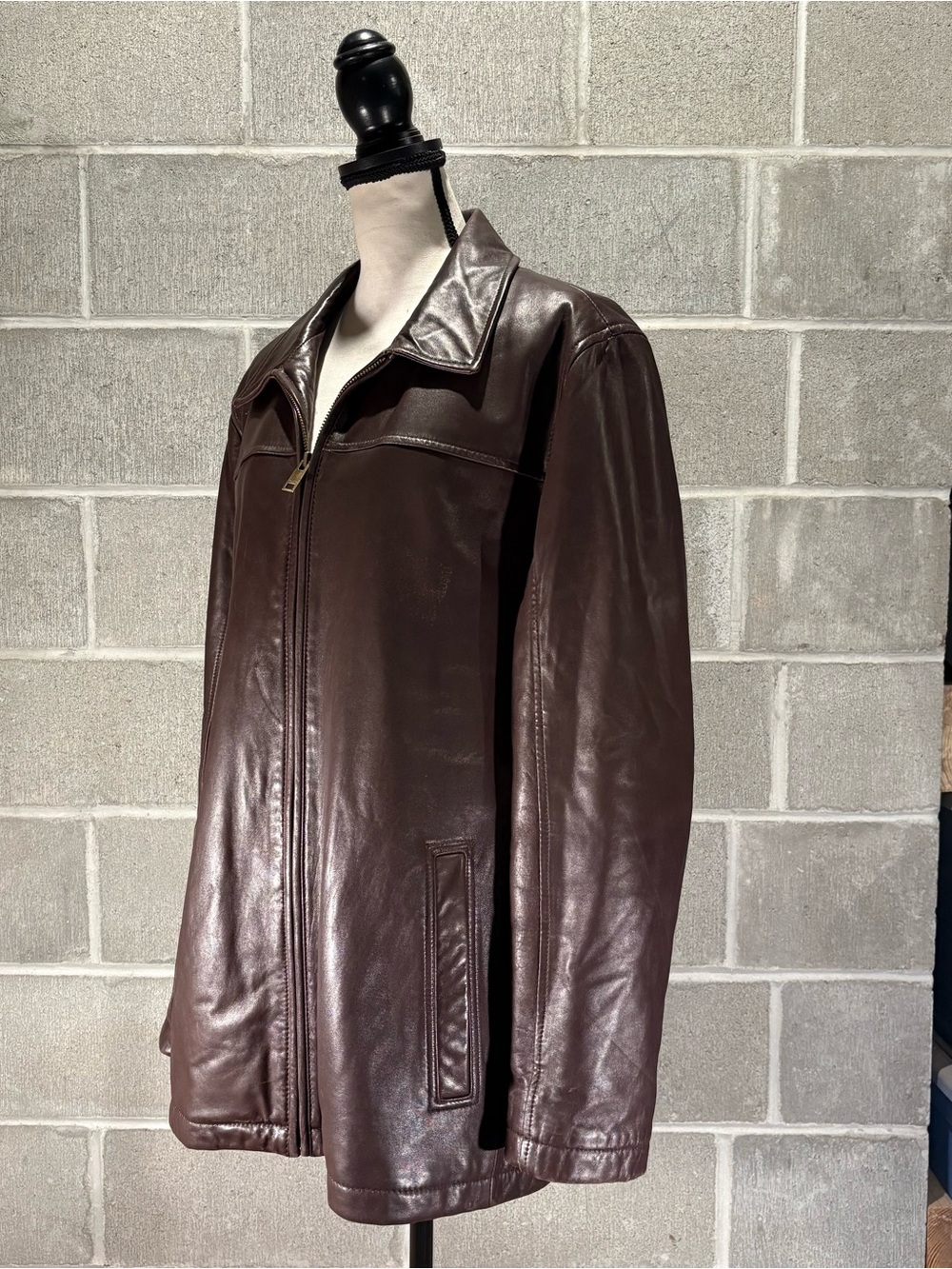 Wilson’s Leather men’s jacket. - Picture 4 of 10